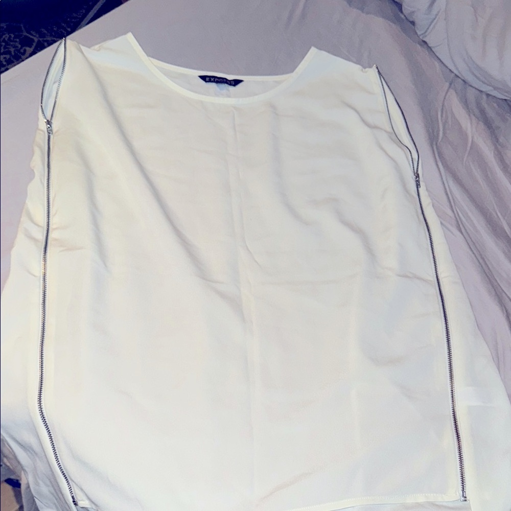 Express sleeveless shirt